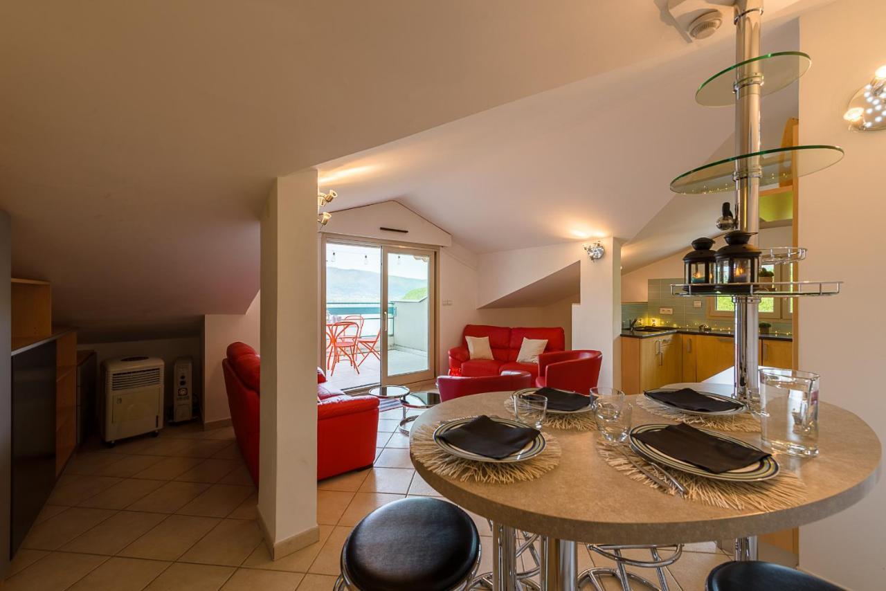 L'Hermitage, 3 Appartements Avec Terrasse, Vue Lac, Parking Et Piscine, Lla Selections By Location Lac Annecy Talloires Ngoại thất bức ảnh