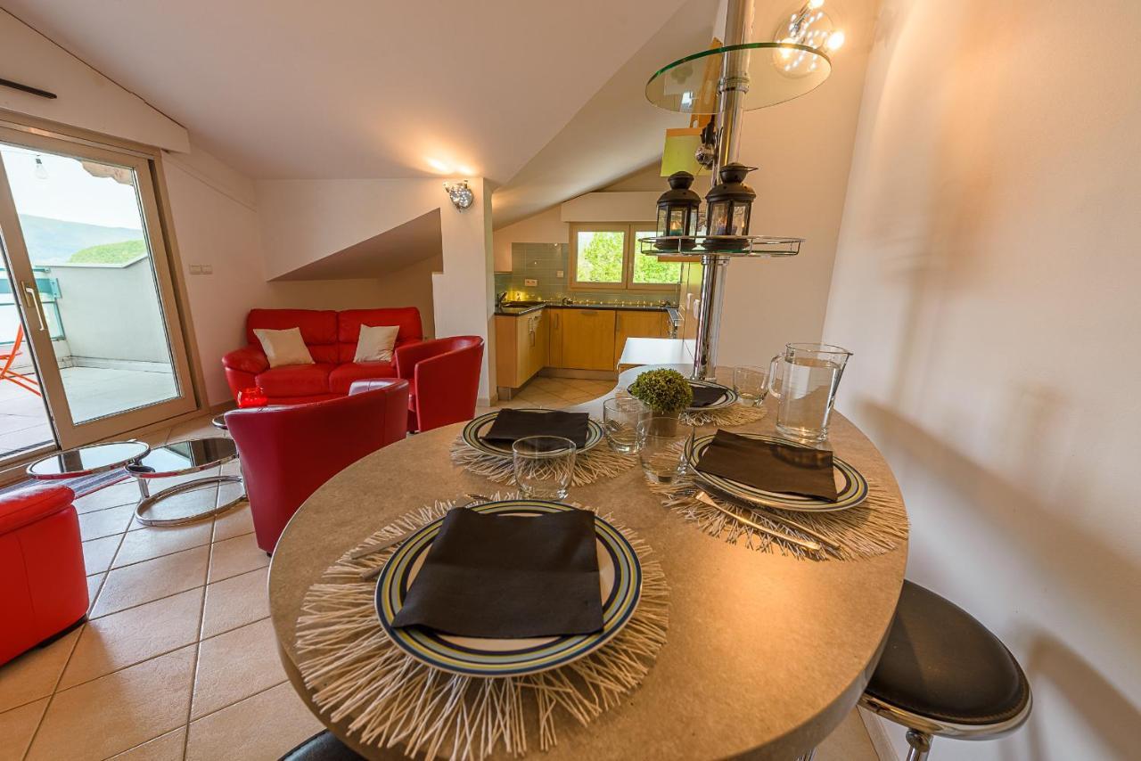 L'Hermitage, 3 Appartements Avec Terrasse, Vue Lac, Parking Et Piscine, Lla Selections By Location Lac Annecy Talloires Ngoại thất bức ảnh